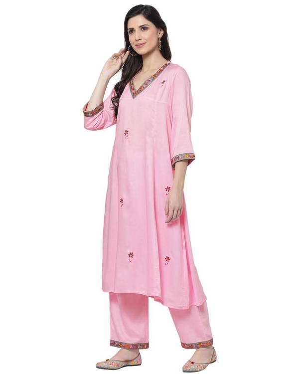 Baby pink floral embroidered kurta 1