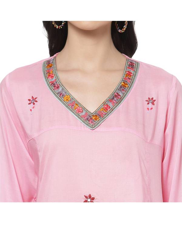 Baby pink floral embroidered kurta 2