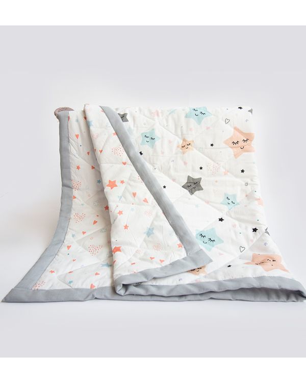 Twinkly stars themed reversible quilt 1