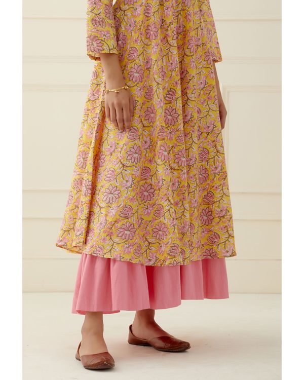 Yellow and pink block printed kurta set - set of three 2