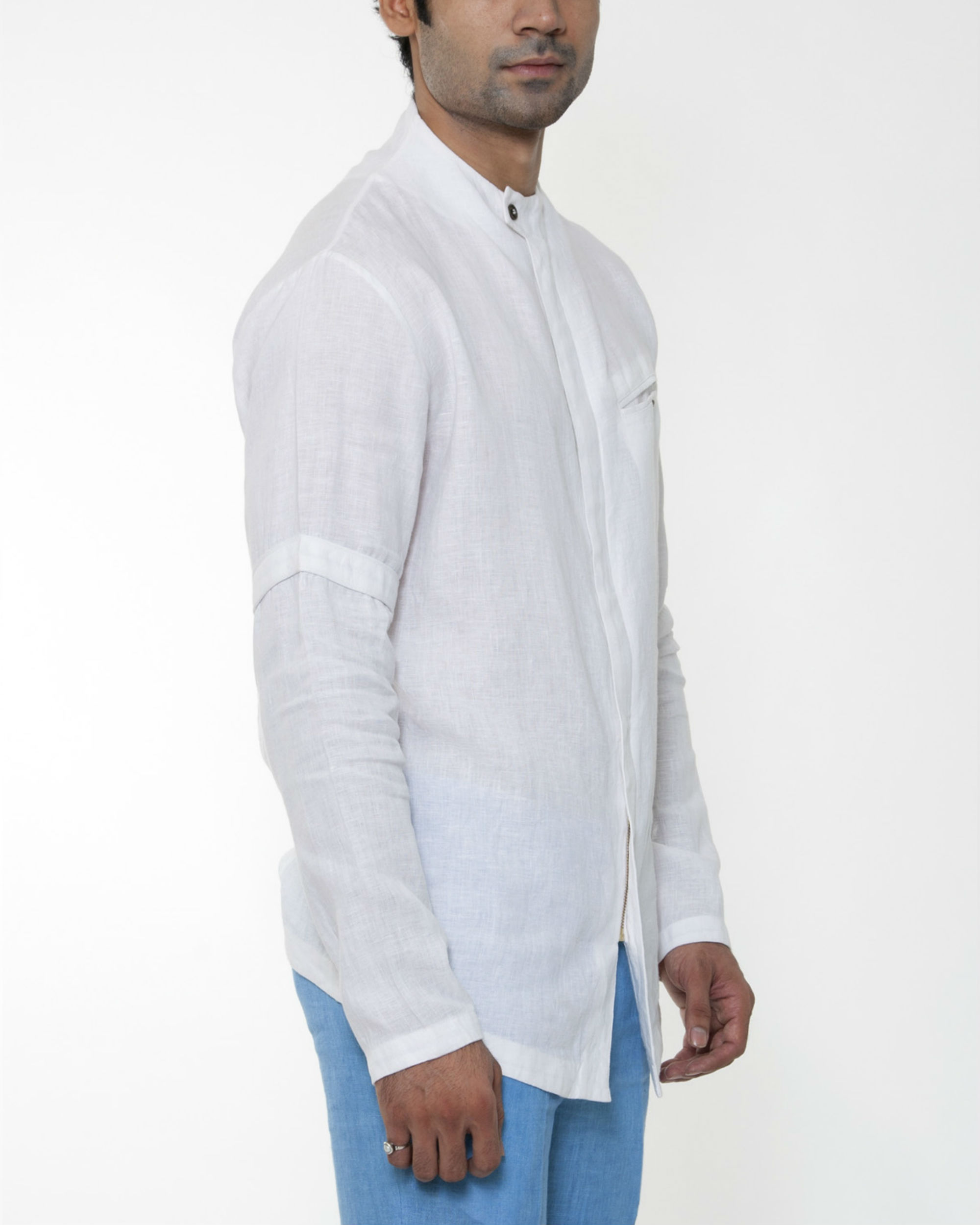 White linen invisible zipper jacket by Vastragatha The Secret Label