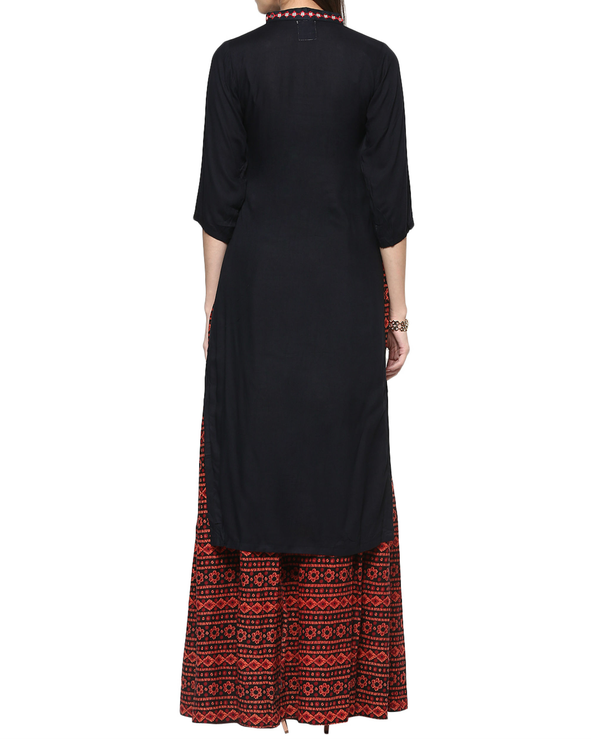 Black mirror kurta by Sugandh | The Secret Label