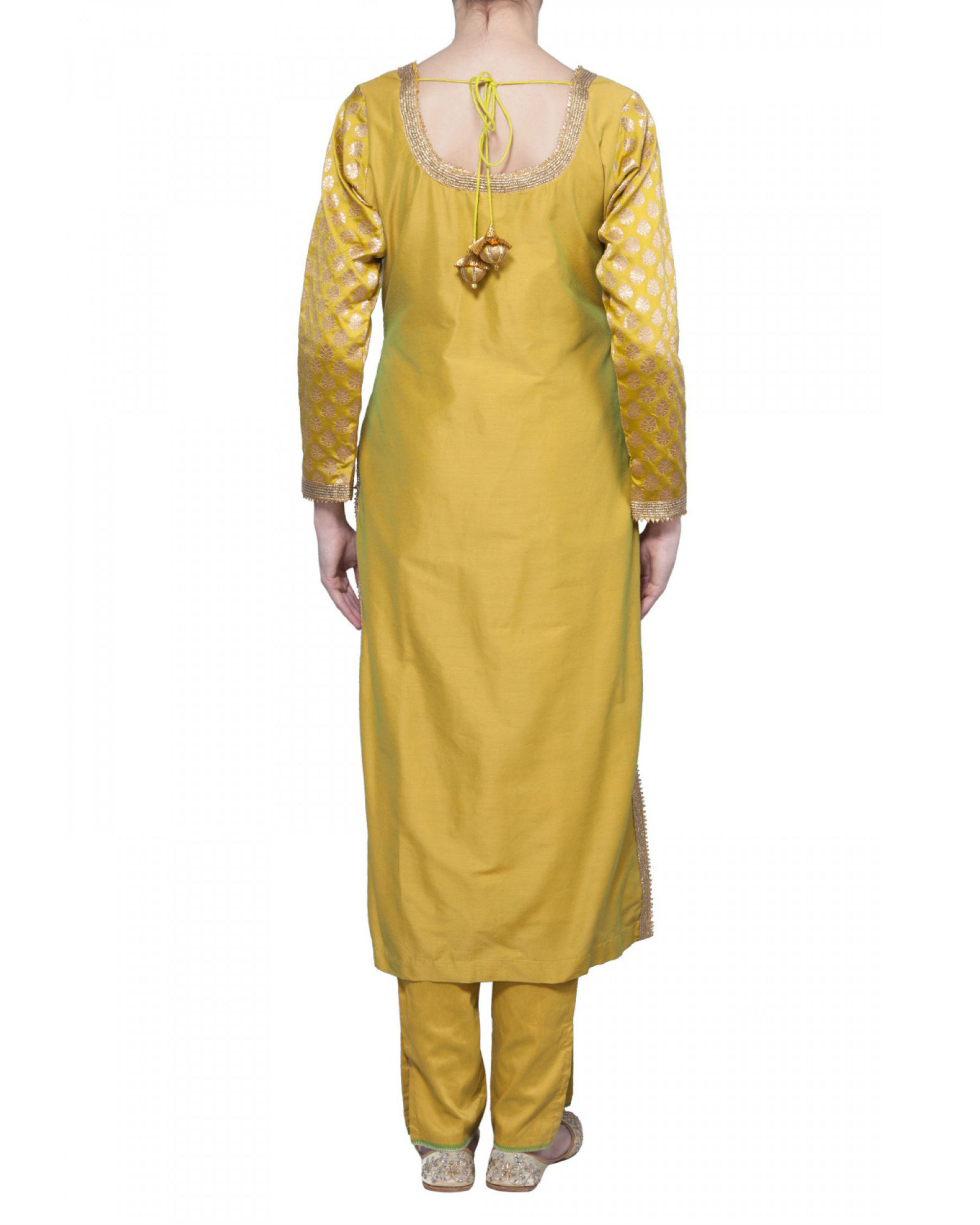 Mustard kurta set by Rang by Manjula Soni The Secret Label