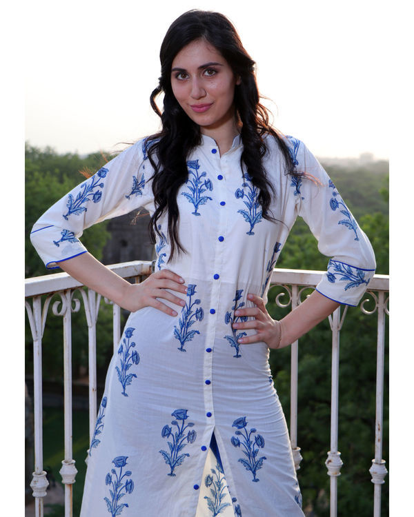 Floral motif front slit cape 1