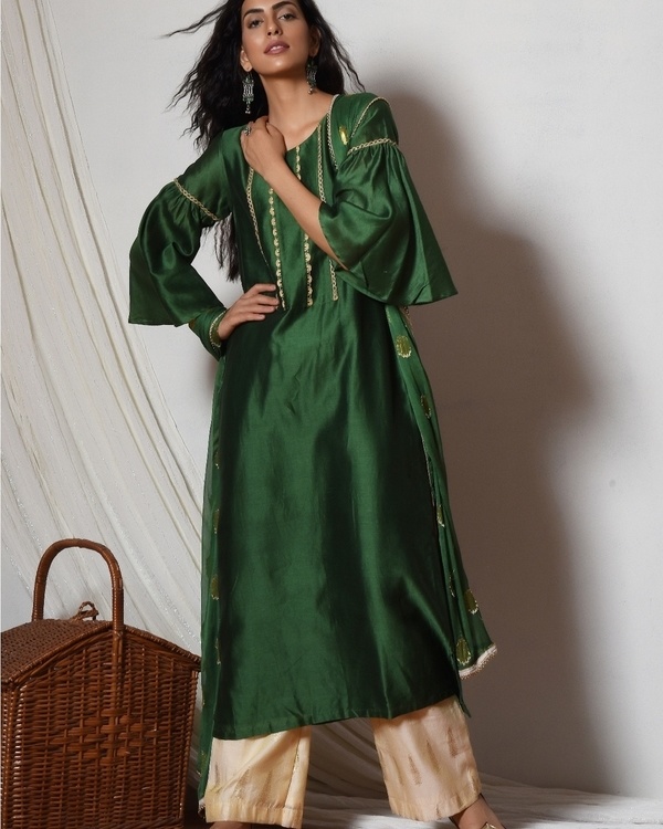 Cocktail green jute kurta with cream chanderi farshi pant and chiffon ...