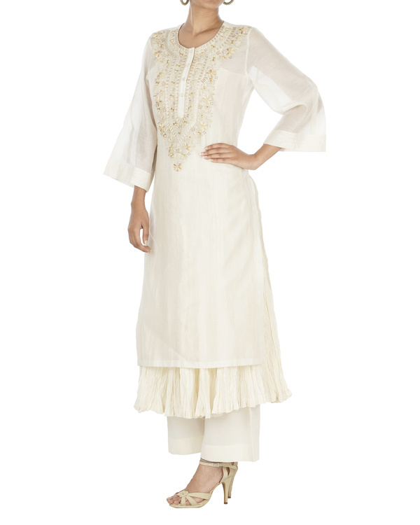 Ecru and beige kurta set by Prama by Pratima Pandey | The Secret Label