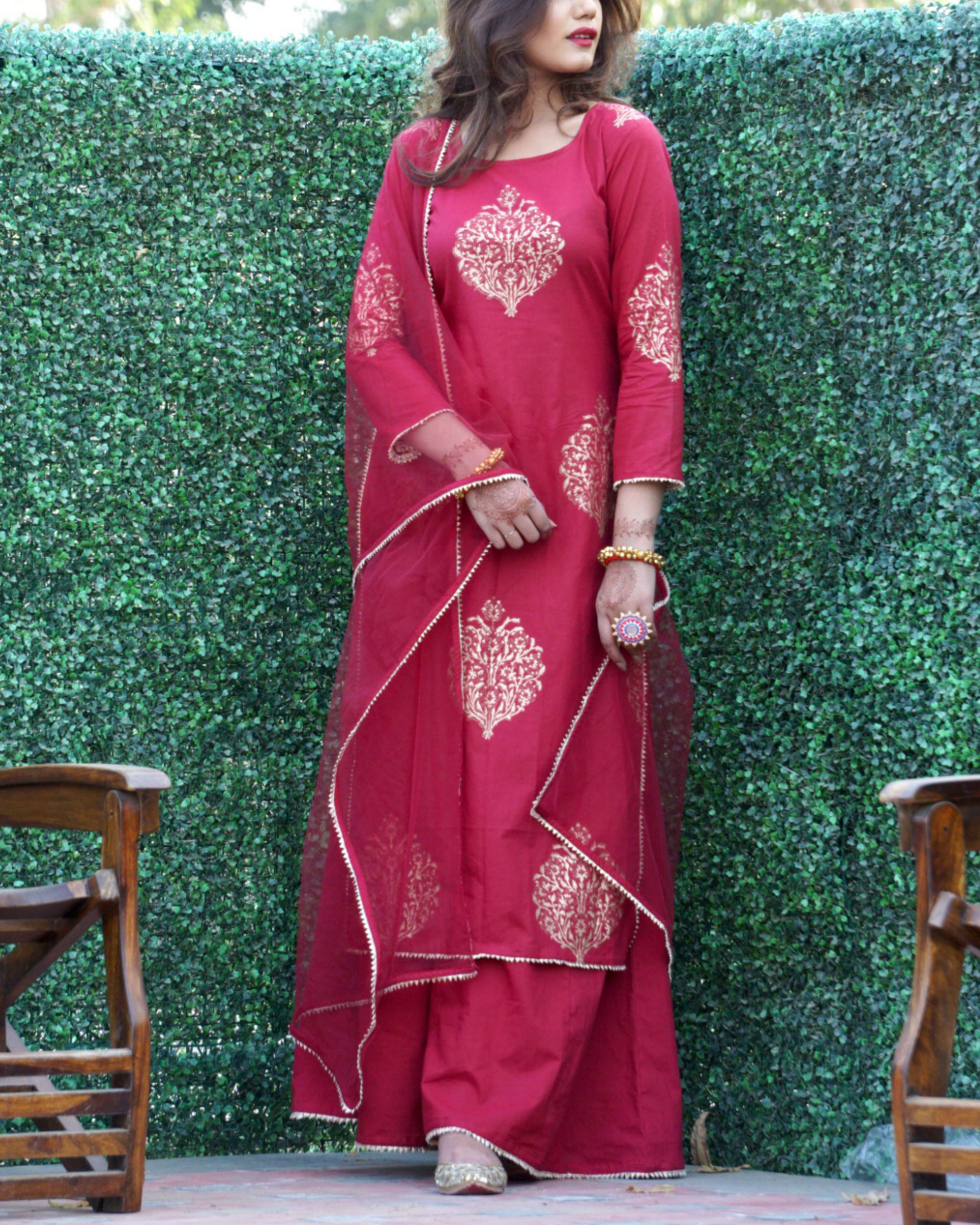 golden gown with maroon dupatta
